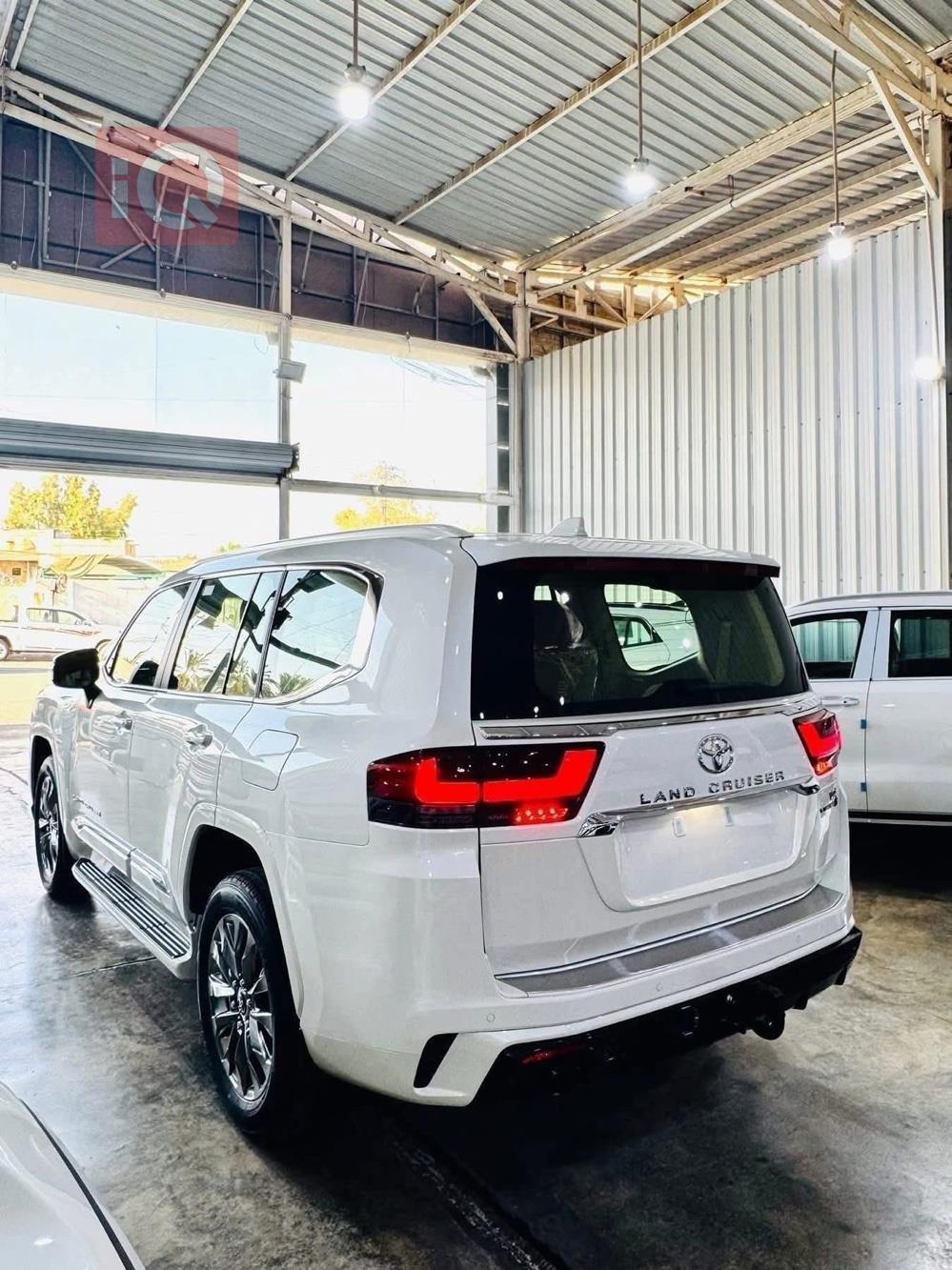 تويوتا لاندكروزر